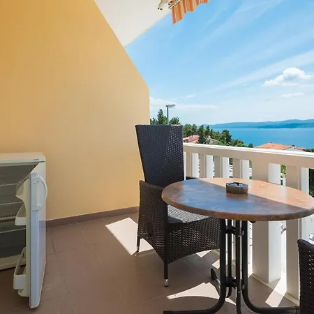 Suncity Restaurant & Apartment Stanici