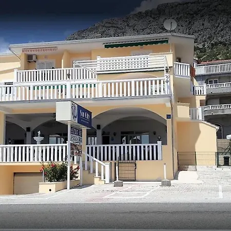 Apartamento Suncity Restaurant & *