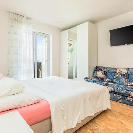 Suncity Restaurant & Apartamento Stanici