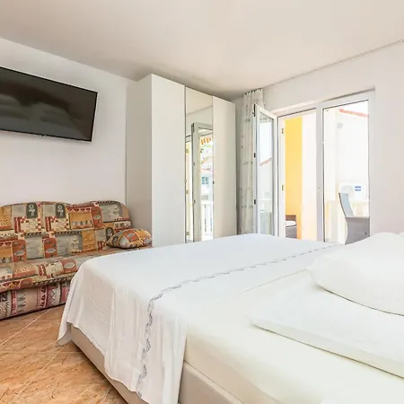 Suncity Restaurant & Apartamento