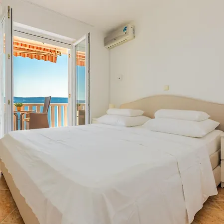 Suncity Restaurant & Apartamento